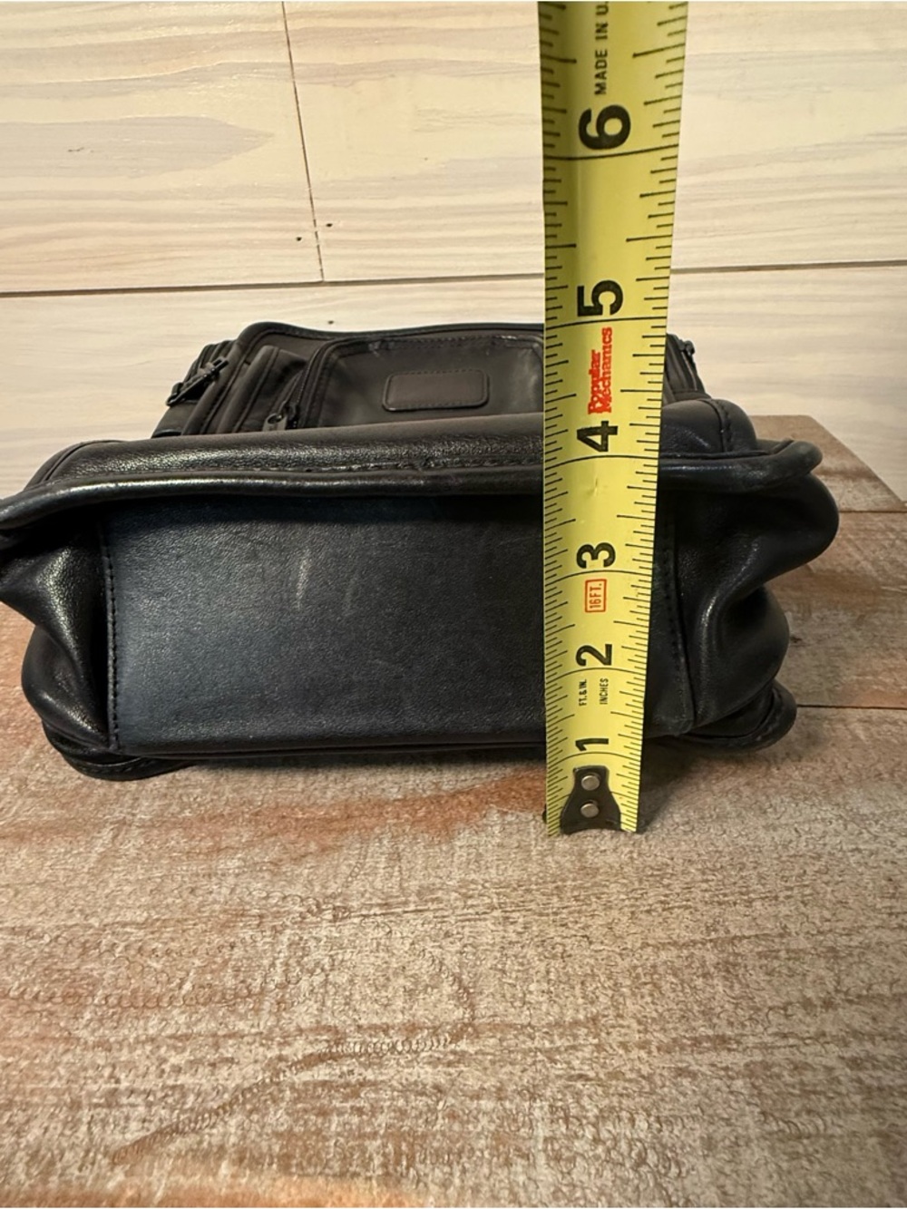 Tumi Crossbody Messenger Black Leather Bag Pockets - Picture 16 of 16